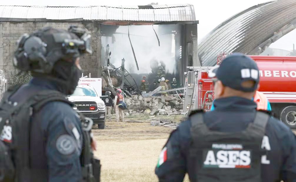 Se desploma aeronave en Toluca y deja 6 muertos