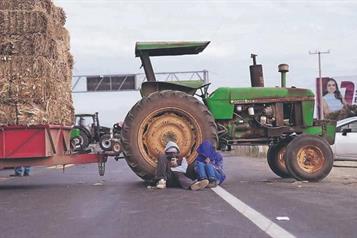 Llama gobierno a evitar bloqueos de productores en Navidad