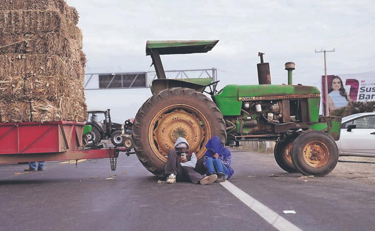 Llama gobierno a evitar bloqueos de productores en Navidad