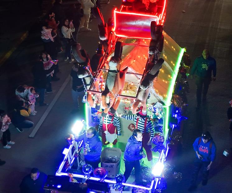 Llevan San Nicol&aacute;s y Escobedo el esp&iacute;ritu navide&ntilde;o a sus habitantes