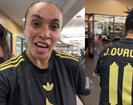 Marta felicita a Ovalle con camiseta de M&eacute;xico