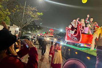 Realiza SC desfile navide&ntilde;o