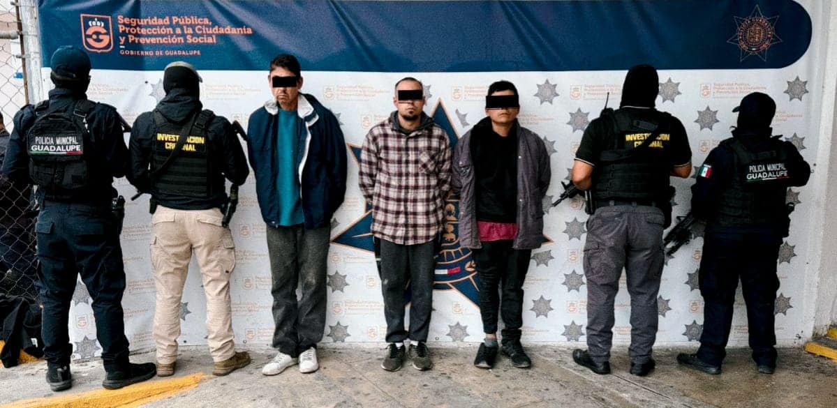 Una banda de ladrones que operaba durante las madrugadas para robar sucursales de cadenas de restaurantes de comida r&aacute;pida, fue detenida por elementos de la Secretar&iacute;a de Seguridad P&uacute;blica de Guadalupe, la madrugada del martes en la Colonia Tamaulipas.