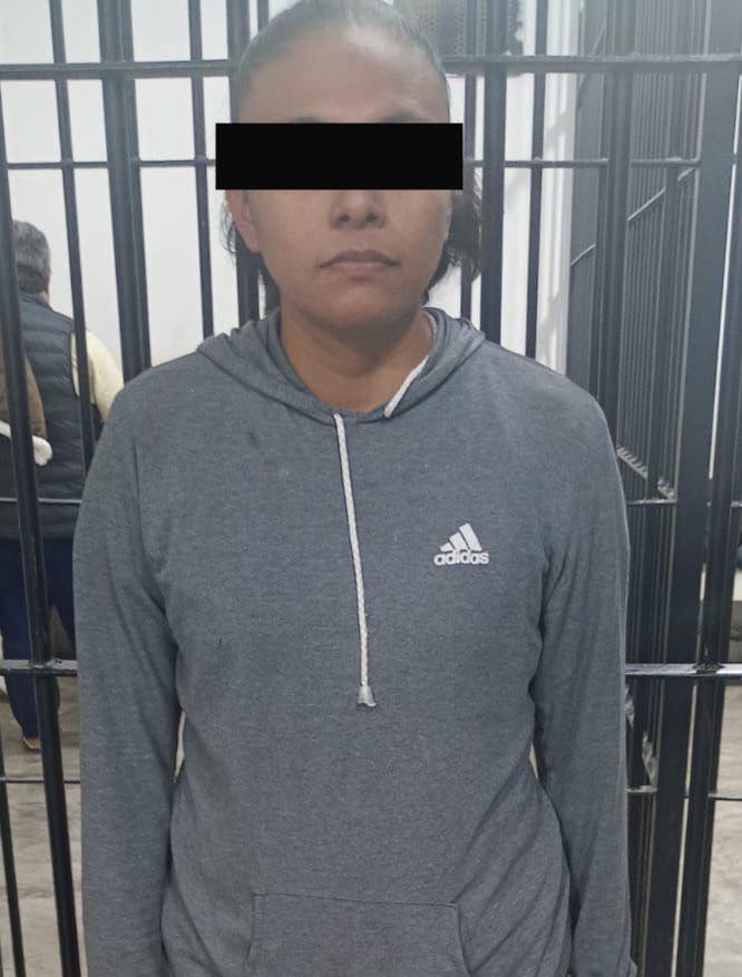 Elementos de la Secretar&iacute;a de Seguridad P&uacute;blica y Vialidad de Santiago, lograron la detenci&oacute;n de una cajera de una carnicer&iacute;a ubicada en la Comunidad del Cercado, quien fue acusada de robar 23 mil pesos del negocio.