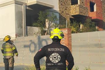 Rescatan de incendio a mujer indigente