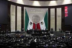 Sesionan Legisladores menos de una hora y se van