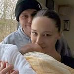 Debuta Pete Davidson como pap&aacute; con su novia Elsie Hewitt