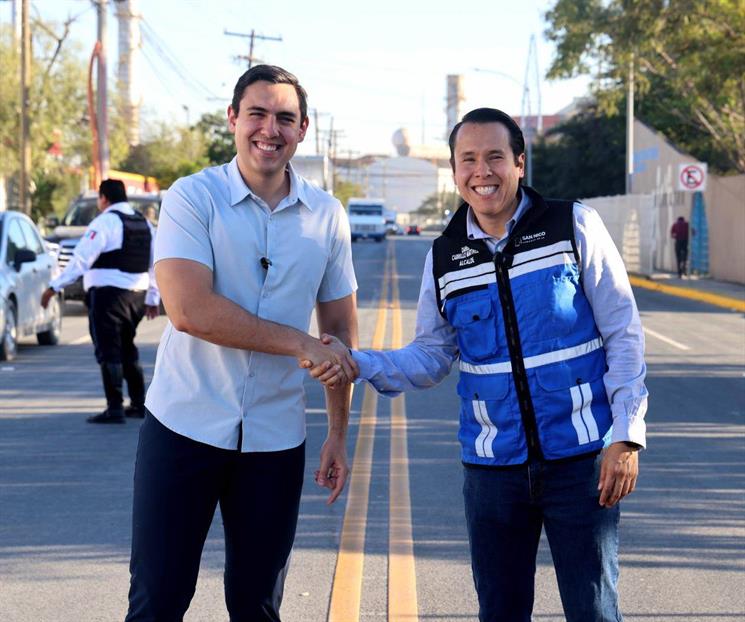 Entregan C&eacute;sar y Daniel rehabilitaci&oacute;n de avenida colindante