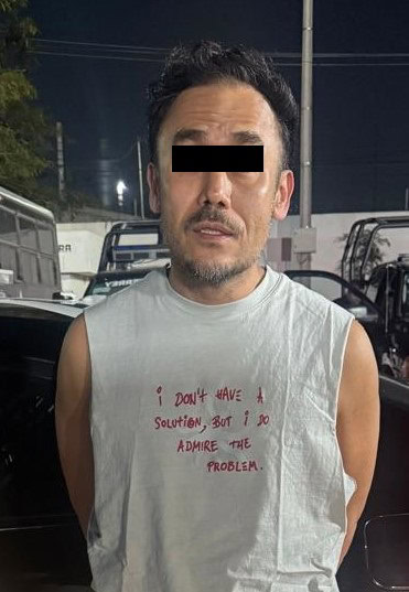 Un hombre que presuntamente le mostr&oacute; sus partes &iacute;ntimas a una mujer, cuando realizaba ejercicio en el interior de un gimnasio, fue detenido por oficiales de la Polic&iacute;a de Monterrey, al sur de la ciudad.