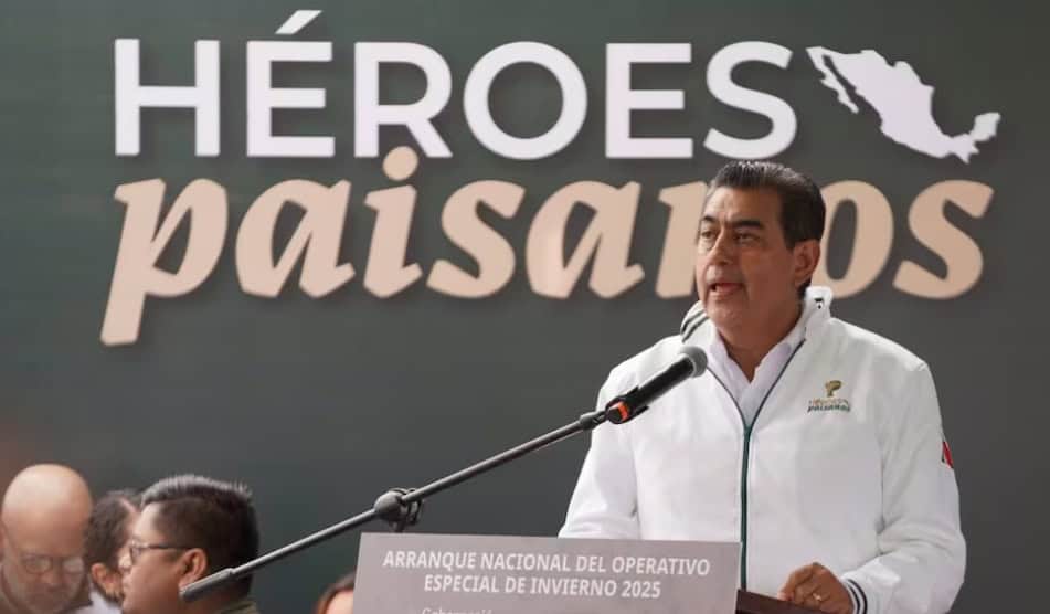 INM da de baja a agentes de migraci&oacute;n que hicieron actos irregulares