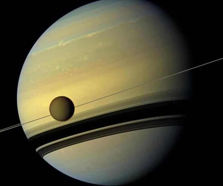 Revelan que luna de Saturno, podr&iacute;a no tener un oc&eacute;ano