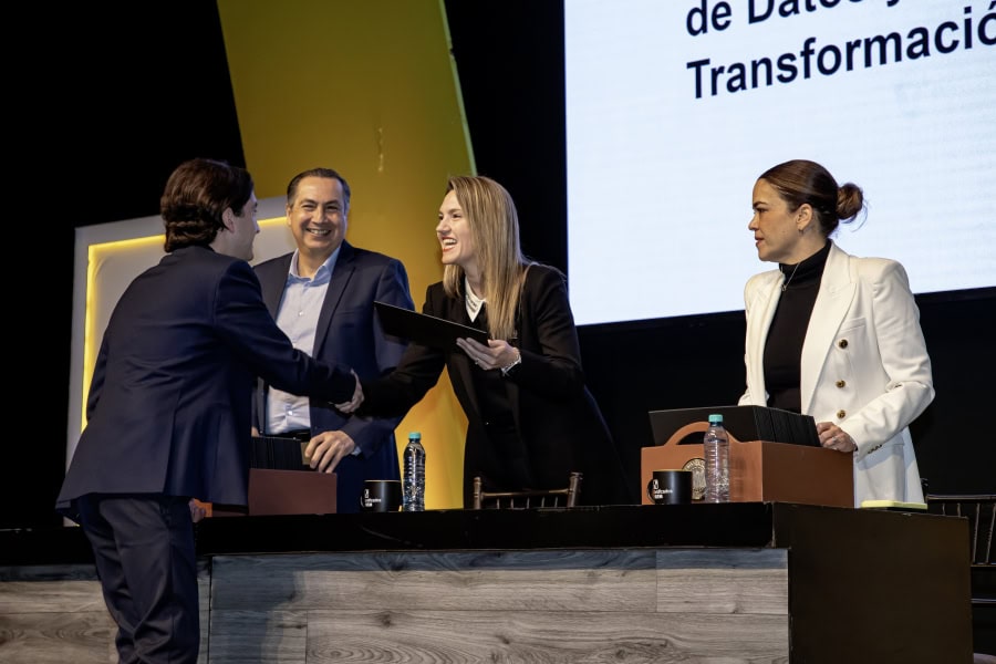 Reconocen esfuerzo estudiantil que fortalece perfiles profesionales