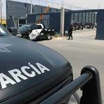 Agarran a dos oficiales de transito