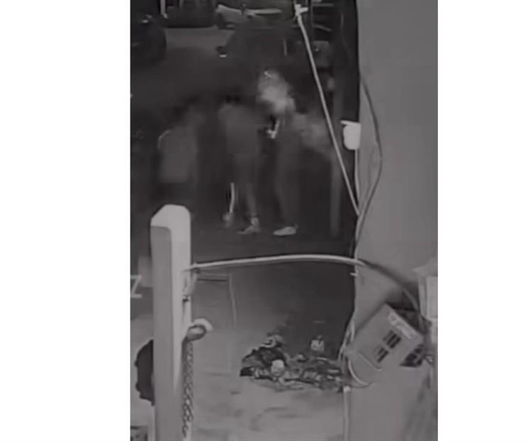 Se incendia domicilio tras lanzarle cuetes en Apodaca