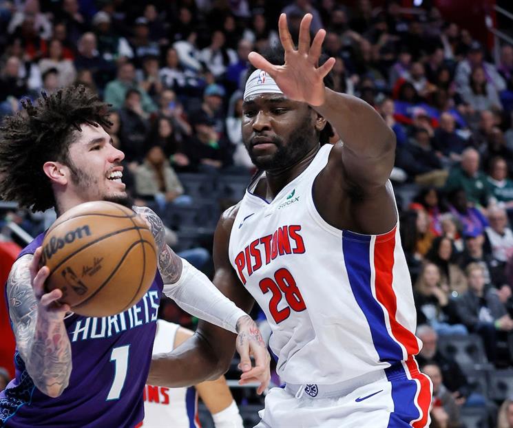 Dominan Pistons a los Hornets en la NBA