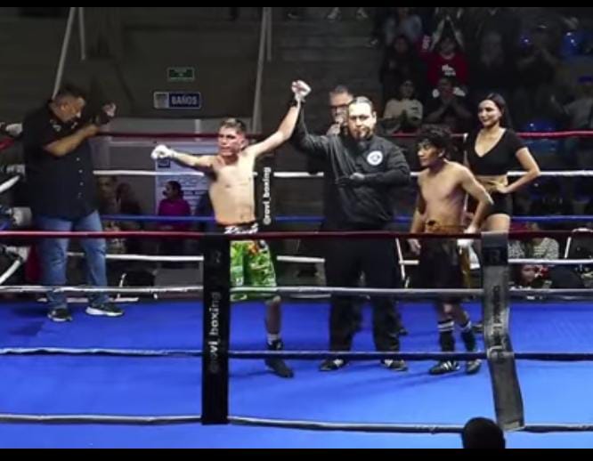 Mantiene Rayito Mart&iacute;nez su invicto como boxeador profesional