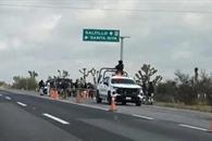 Localizan cuerpo a orilla de carretera Localizan cuerpo a orilla de carretera
