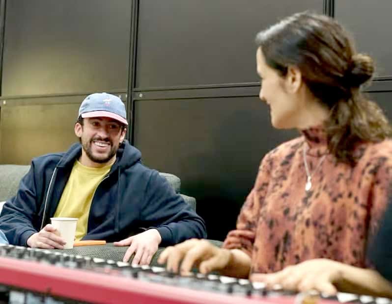 Brilla Julieta Venegas junto a Bad Bunny en el GNP