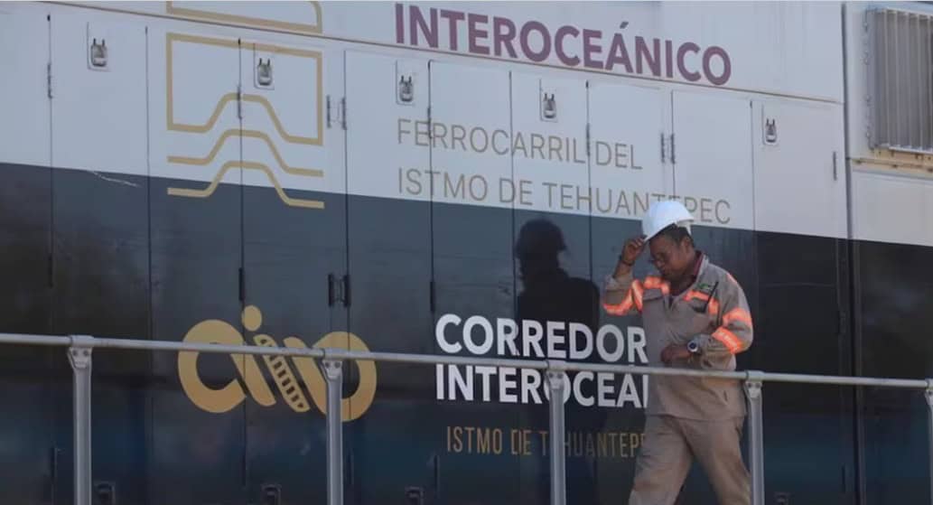 Tr&aacute;iler impacta a Tren Interoce&aacute;nico en Chiapas