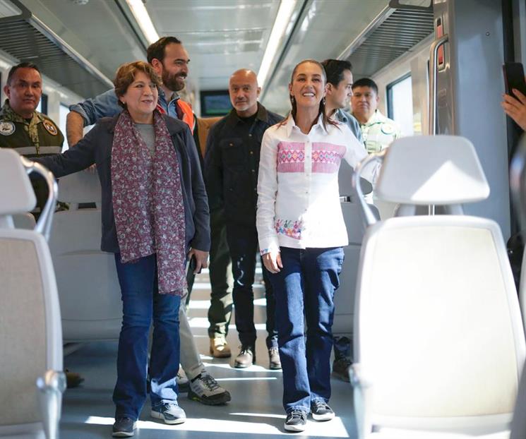 Recorre Sheinbaum tren Suburbano-AIFA