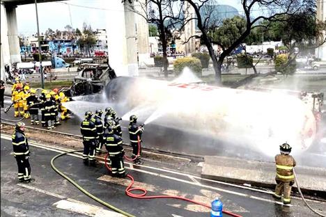 Acuerdan 480 mdp para v&iacute;ctimas de explosi&oacute;n de pipa de gas LP