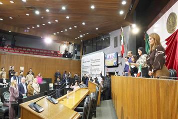 Palomean diputados a posible sucesor de tesorero