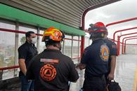 Se desvanece usuario del Metro y muere