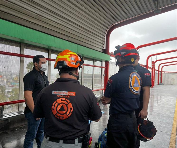 Se desvanece usuario del Metro y muere