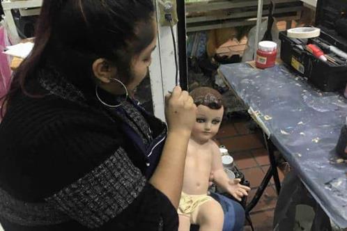 Acuden regiomontanos a reparar a su Ni&ntilde;o Dios