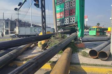 Ocasionan tubos de acero da&ntilde;os en Apodaca