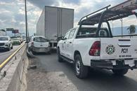 Se registra choque entre tr&aacute;iler y auto en Escobedo