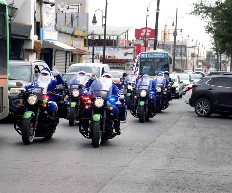 Llevan el esp&iacute;ritu navide&ntilde;o a las calles