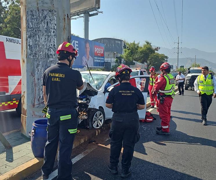 Muere tras estrellarse con torre de alta tensi&oacute;n en Morones Prieto