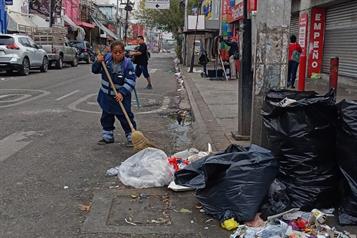 Dejan festejos decembrinos 30 toneladas de basura en el Centro