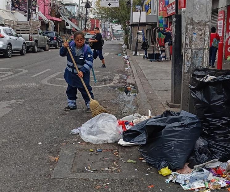Dejan festejos decembrinos 30 toneladas de basura en el Centro
