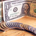 Peso mexicano entre monedas que m&aacute;s ganan frente al billete verde