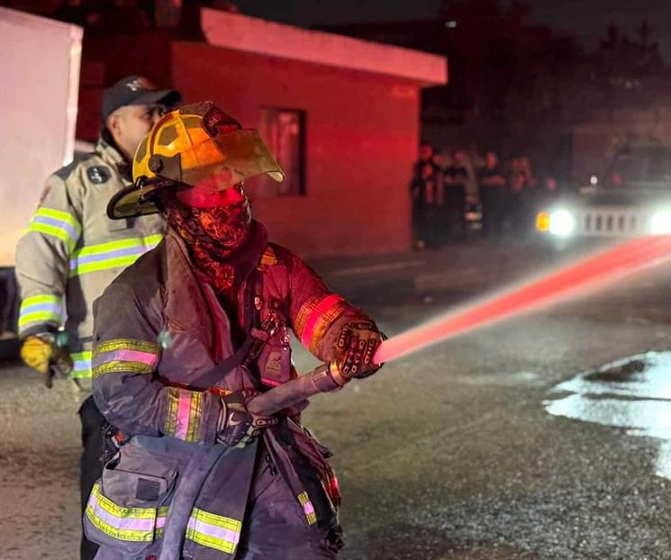 Arde casa en Escobedo