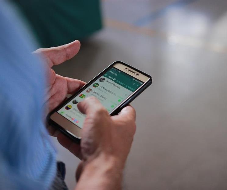 Celulares que se quedar&aacute;n sin WhatsApp en 2026