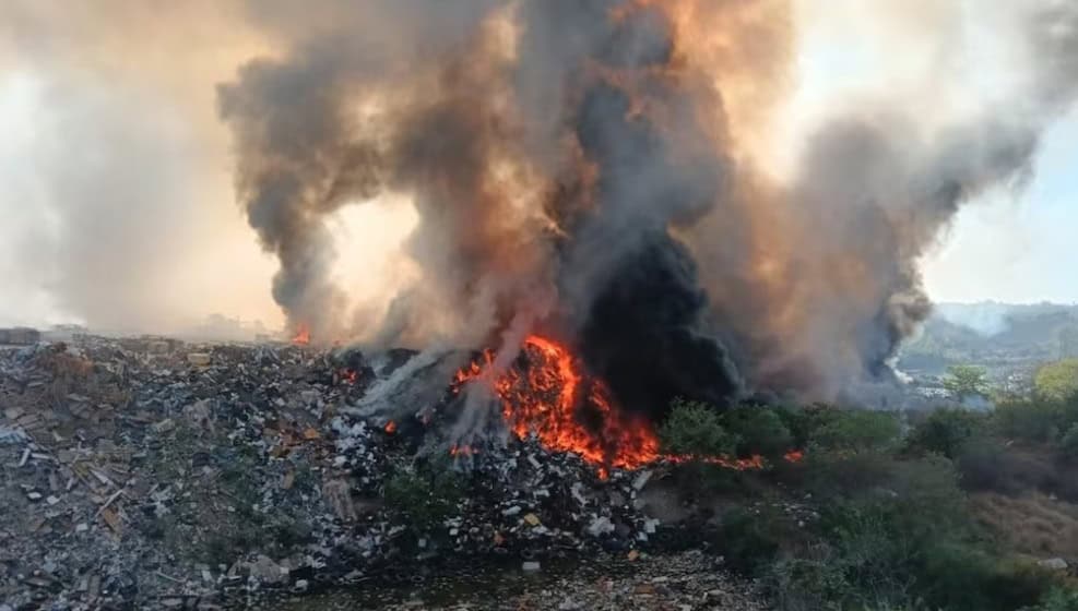 Reportan nuevo incendio en basurero clandestino de Culiac&aacute;n