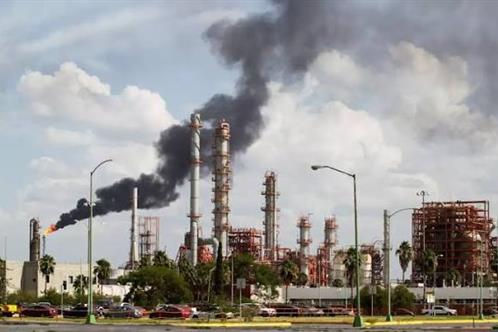Promete Pemex para el 2026 una refiner&iacute;a menos contaminante