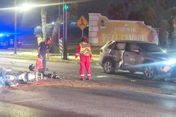 Termina persecución policial en choque y deja dos heridos