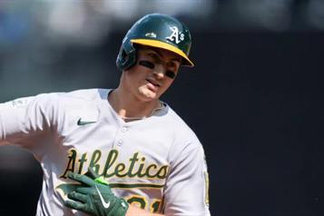 Retienen Atl&eacute;ticos a Tyler Soderstrom