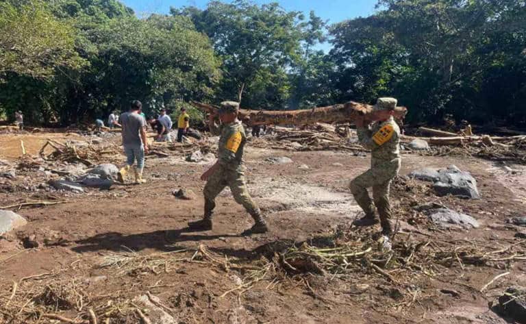 Por lluvias en Veracruz, Defensa aplica plan DN-III-E en 2 municipio