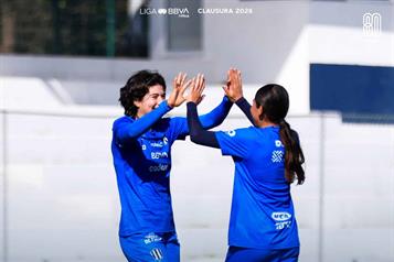 Golean Rayadas a Santos 