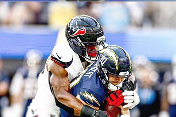 Houston vence a Cargadores y amarran pase a playoffs