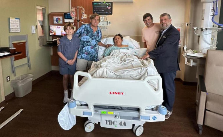 Reportan estable a sobreviviente de accidente