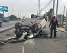 Vuelca automovilista en Escobedo