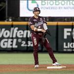 Firman Yanquis a mexico-americano Nick Torres