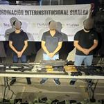 Aseguran arsenal y explosivos en dos fraccionamientos de Culiac&aacute;n