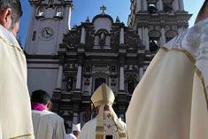 Clausura Arquidi&oacute;cesis de Monterrey a&ntilde;o jubilar con peregrinaci&oacute;n